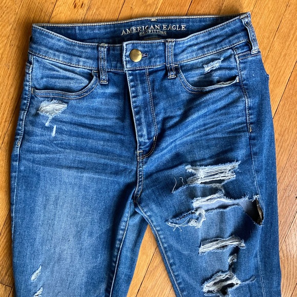 American Eagle Ripped Hi-Rise Jegging - Picture 4 of 8